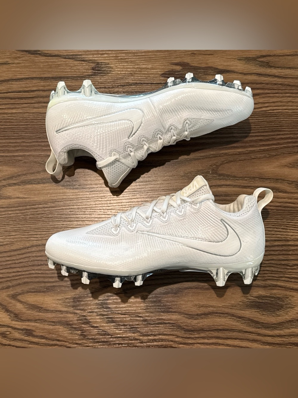 Size 8.5 Nike Vapor Untouchable Pro Football Cleats Triple White 833385-110 NEW